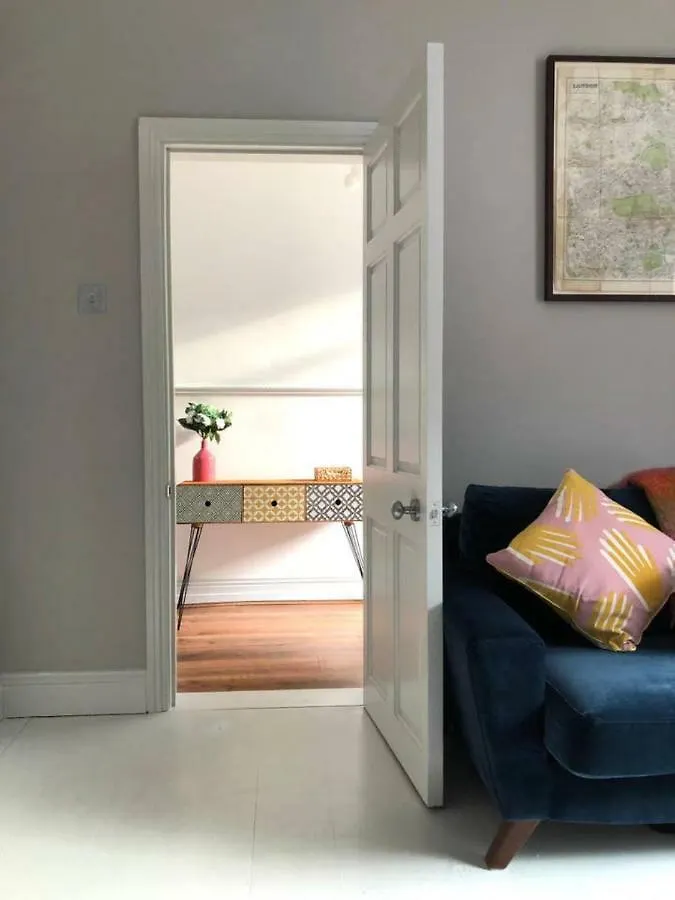 Chic And Contemporary Victorian Family Home Dublin Irland