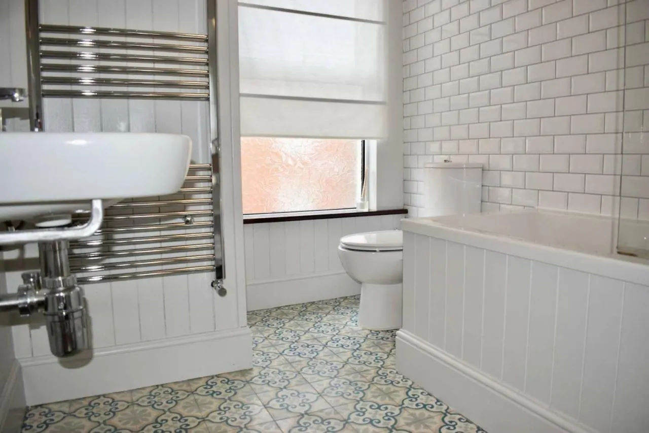 דבלין Chic And Contemporary Victorian Family Home