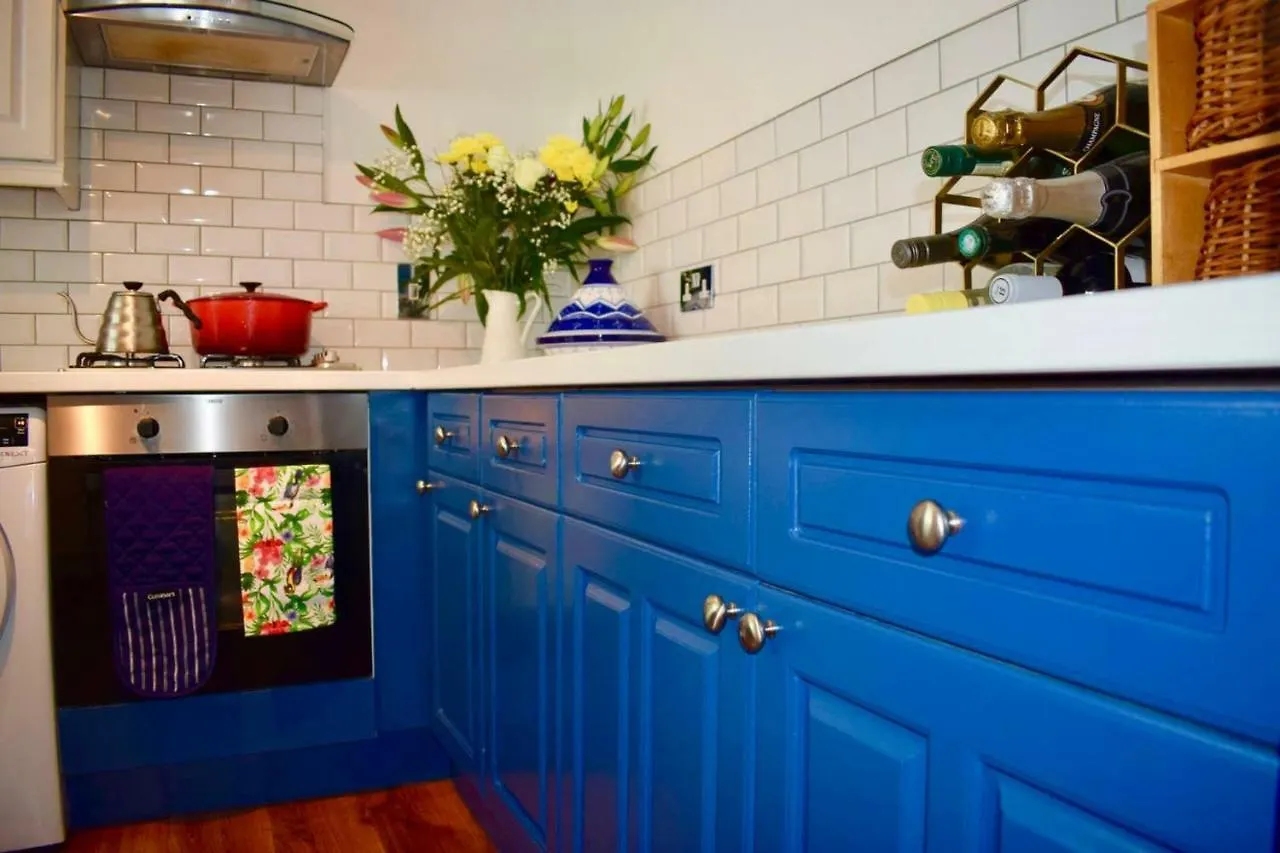 דבלין Chic And Contemporary Victorian Family Home
